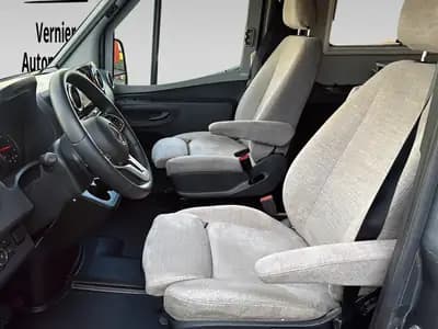 Mercedes-Benz Sprinter Microlinner Yucon 2024 — Camping-car intégral, très faible kilométrage — Miniature 9