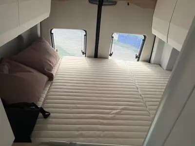 Mercedes-Benz Sprinter Microlinner Yucon 2024 — Camping-car intégral, très faible kilométrage — Miniature 15