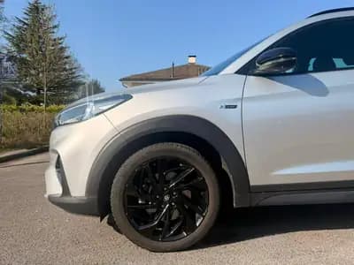 Hyundai Tucson 1.6 TGDI N-Line 4WD — SUV premium avec moteur turbo et transmission DCT — intérieur
