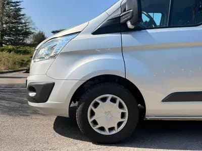 Ford Transit Custom Van 290 L1H1 — Utilitaire fiable diesel, 102'000 km, sièges ventilés — intérieur