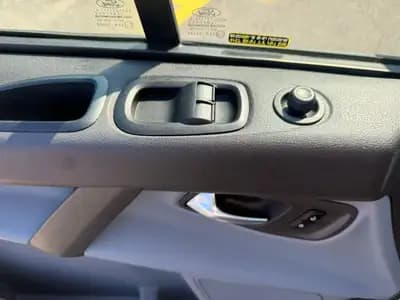 Ford Transit Custom Van 290 L1H1 — Utilitaire fiable diesel, 102'000 km, sièges ventilés — Miniature 24