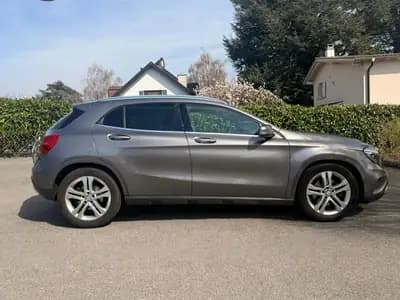 Mercedes-Benz GLA 250 AMG Line 4Matic — SUV compact premium, 145'000 km, garantie — Miniature 8