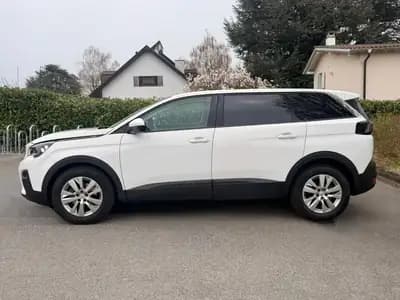 Peugeot 5008 1.5 BlueHDi Active — 7 places, boîte auto, 45'000 km seulement — arrière