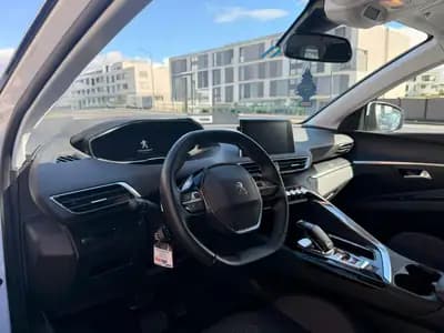 Peugeot 5008 1.5 BlueHDi Active — 7 places, boîte auto, 45'000 km seulement — Miniature 11