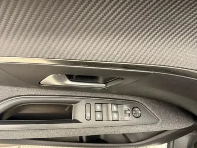 Peugeot 5008 1.5 BlueHDi Active — 7 places, boîte auto, 45'000 km seulement — Miniature 26