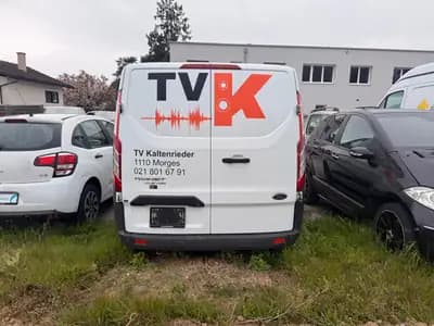 Ford Transit Custom Van 290 L1H1 — Utilitaire diesel automatique, moteur à réviser — intérieur