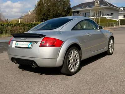 Audi TT Coupé 3.2 quattro — Sportive iconique, 250 ch et transmission automatique — Miniature 7
