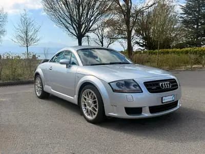 Audi TT Coupé 3.2 quattro — Sportive iconique, 250 ch et transmission automatique — Miniature 9