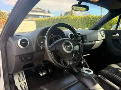 Audi TT Coupé 3.2 quattro — Sportive iconique, 250 ch et transmission automatique — Miniature 11