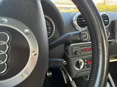 Audi TT Coupé 3.2 quattro — Sportive iconique, 250 ch et transmission automatique — Miniature 18