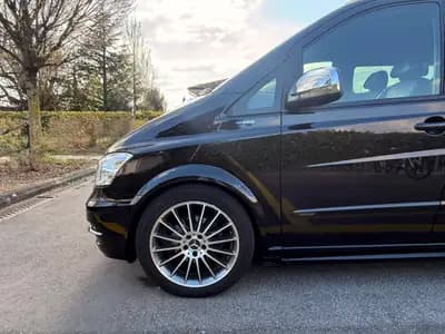 Mercedes-Benz Viano 3.0 CDI — Monospace 8 places, motorisation robuste et équipements premium — intérieur