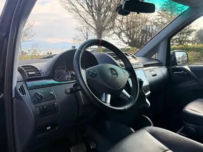 Mercedes-Benz Viano 3.0 CDI — Monospace 8 places, motorisation robuste et équipements premium — Miniature 11
