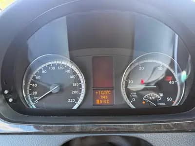 Mercedes-Benz Viano 3.0 CDI — Monospace 8 places, motorisation robuste et équipements premium — Miniature 10