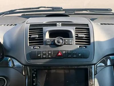 Mercedes-Benz Viano 3.0 CDI — Monospace 8 places, motorisation robuste et équipements premium — Miniature 24