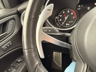 Alfa Romeo Stelvio 2.0 Veloce Q4 — SUV sportif Black Edition, 280 ch, faible kilométrage — Miniature 17