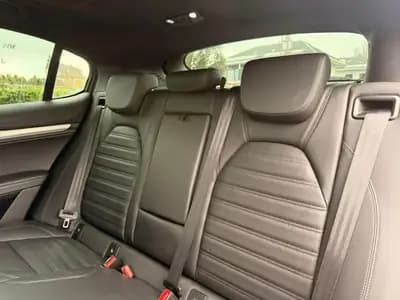 Alfa Romeo Stelvio 2.0 Veloce Q4 — SUV sportif Black Edition, 280 ch, faible kilométrage — Miniature 21