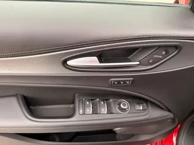 Alfa Romeo Stelvio 2.0 Veloce Q4 — SUV sportif Black Edition, 280 ch, faible kilométrage — Miniature 19