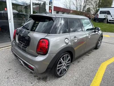 MINI Cooper S Steptronic – Sportivité et élégance urbaine garanties — arrière