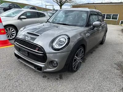 MINI Cooper S Steptronic – Sportivité et élégance urbaine garanties — côté