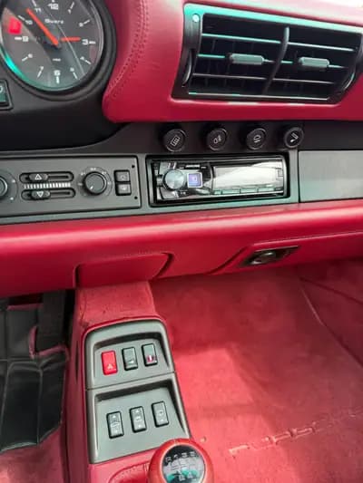 Porsche 911 Targa 1996 — Un cabriolet iconique suisse, sans accident, parfaitement préservé — Miniature 15