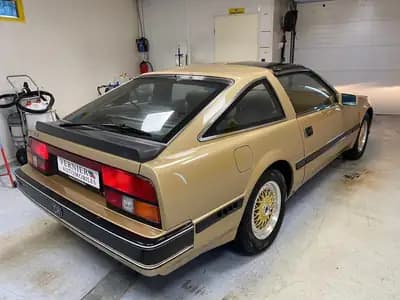 Nissan 300 ZX T — Coupé sportif des années 80, moteur 3.0L turbo et bas kilométrage — tableau de bord