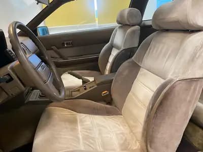 Nissan 300 ZX T — Coupé sportif des années 80, moteur 3.0L turbo et bas kilométrage — Miniature 8