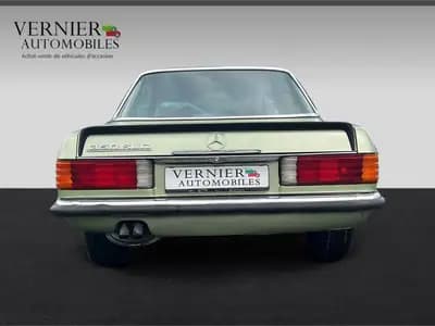 Mercedes-Benz SLC 350 — Coupé sportif de légende, véhicule vétéran suisse certifié — Miniature 8